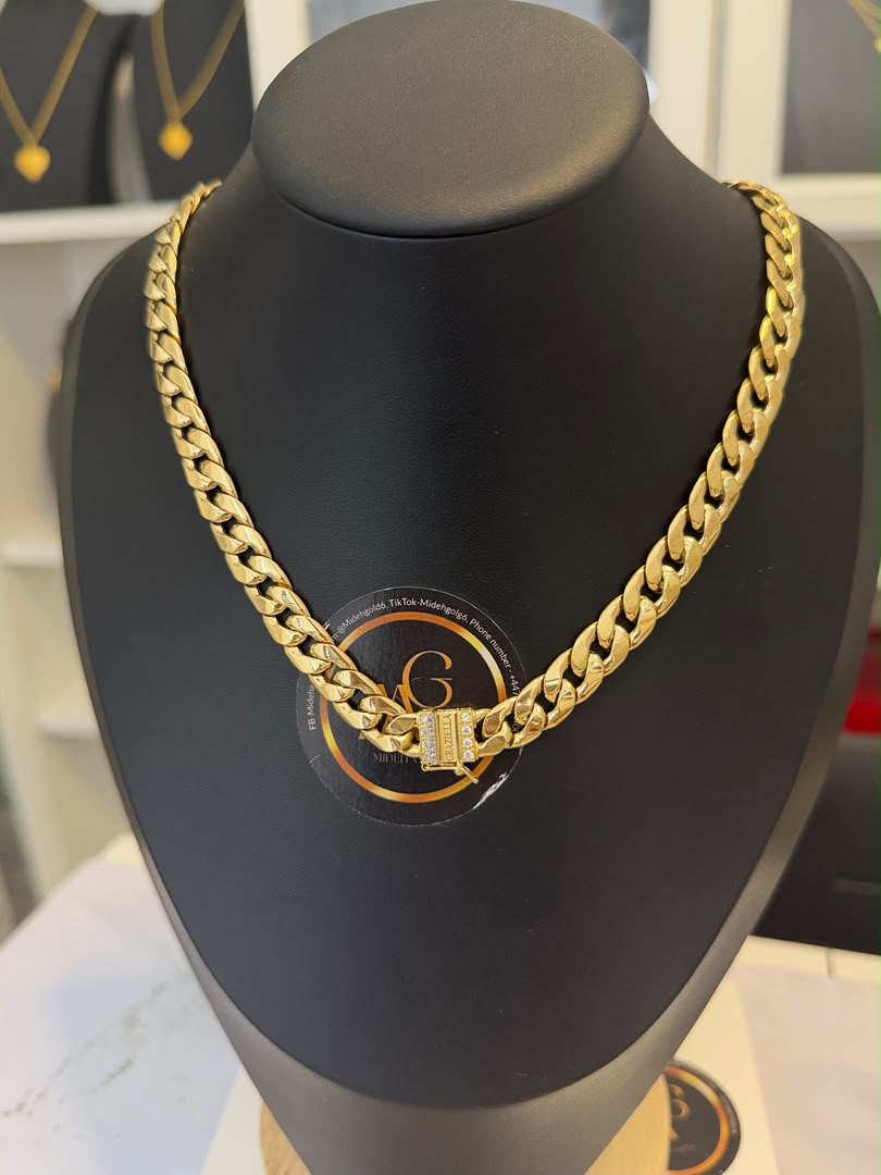 18K Gold 18-Inch Cuban Necklace 18K Gold 18-Inch Cuban Necklace